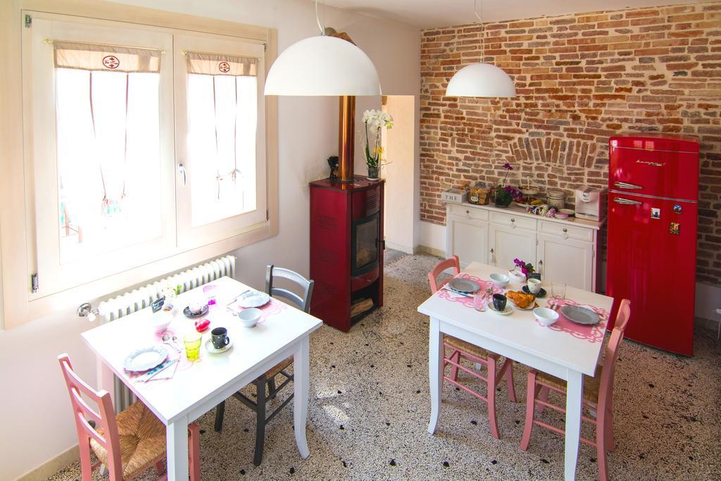 B&B La Porta Rossa Ноале Екстериор снимка